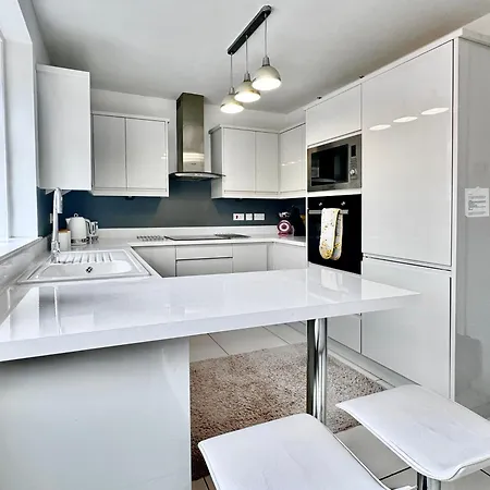 Victoria With Free Parking Apartamento