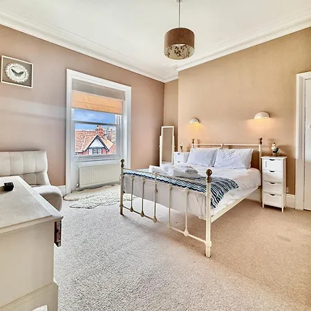 Victoria With Free Parking Apartmán *