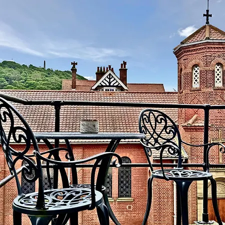 Victoria With Free Parking