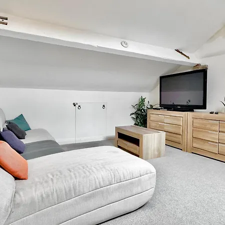 Victoria With Free Parking * Scarborough