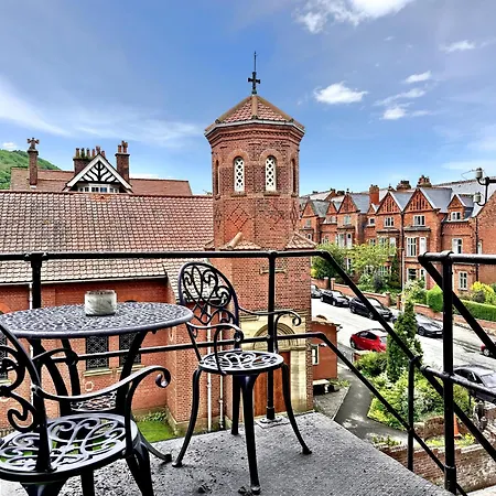 Victoria With Free Parking Apartmán *