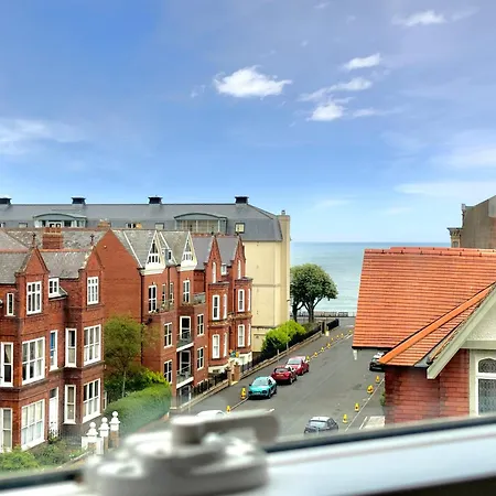 Victoria With Free Parking Apartmán *