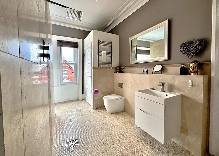 Victoria With Free Parking 公寓 *