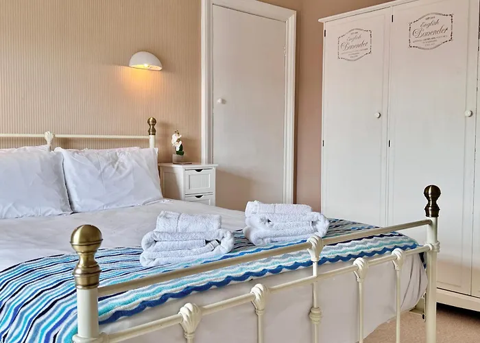 Victoria With Free Parking *