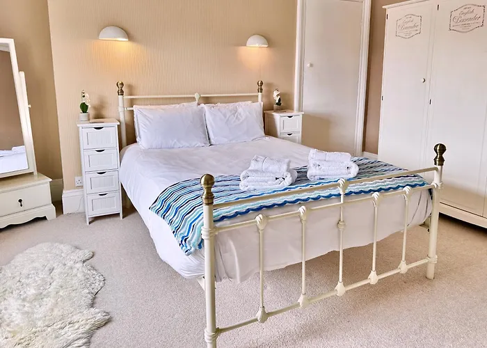 Victoria With Free Parking * Scarborough