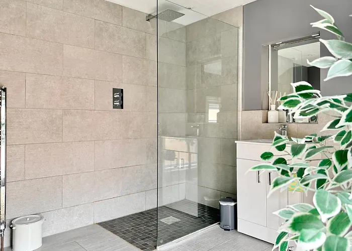 Victoria With Free Parking 公寓 *