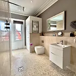 Victoria With Free Parking Apartment *