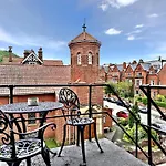 Victoria With Free Parking Apartment *